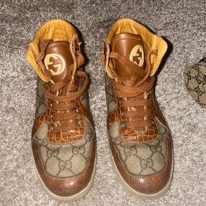 Boys Gucci shoes